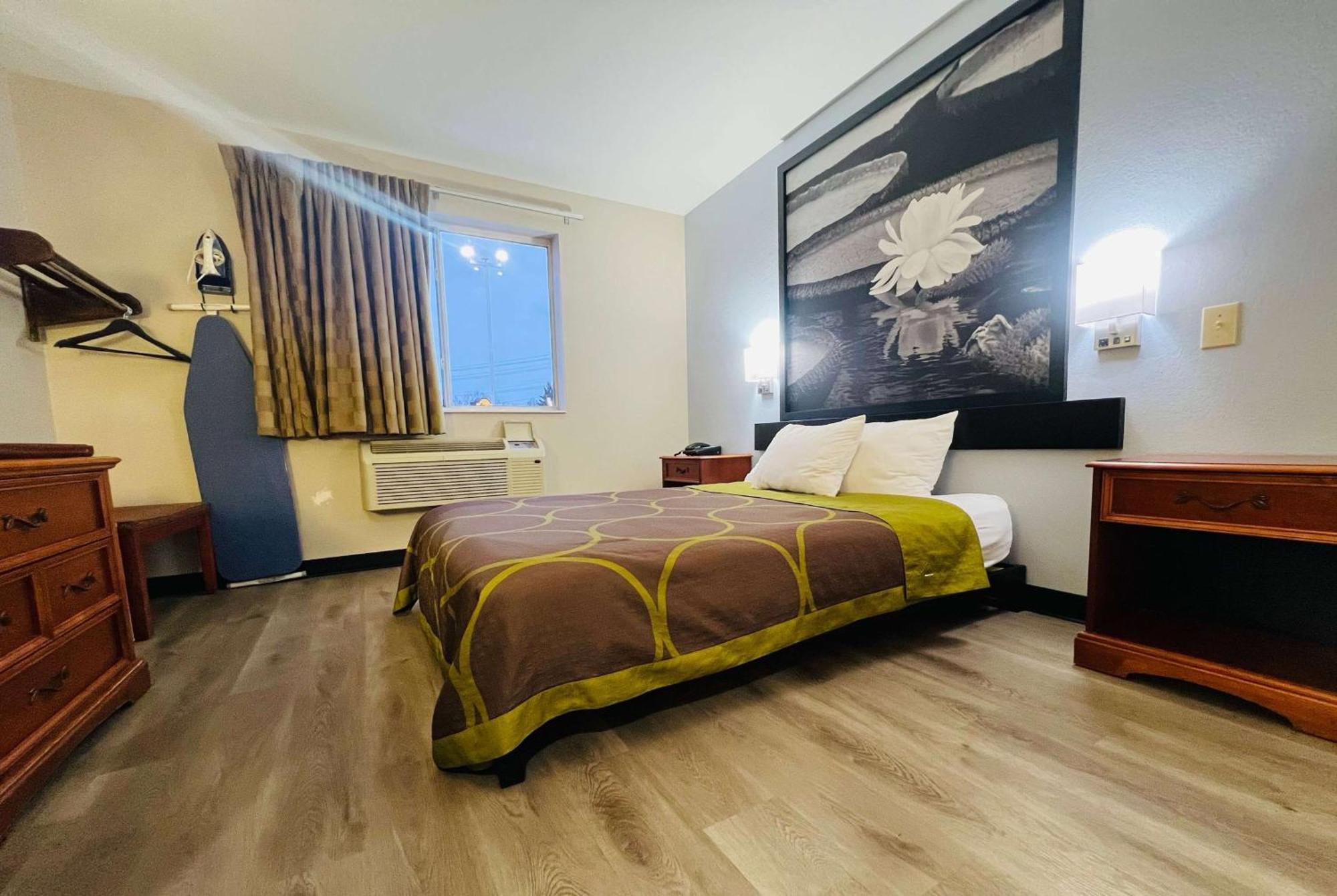 Super 8 By Wyndham Pittsburgh/Monroeville Zewnętrze zdjęcie